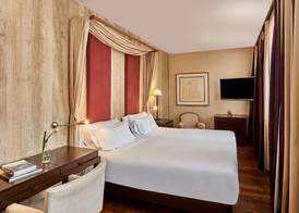 NH Collection Palacio de Burgos 3
