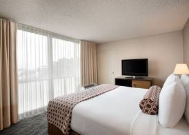 Crowne Plaza SAN FRANCISCO AIRPORT by IHG 3