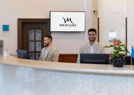 FLAT NO MERCURE JK HOTELARIA 4 estrelas 5