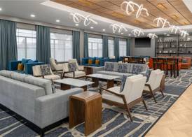 DoubleTree by Hilton Owatonna 5