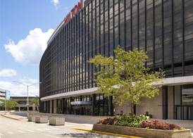 Hilton Chicago O'Hare Airport 3