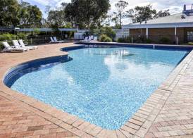ibis Styles Canberra Eagle Hawk 4
