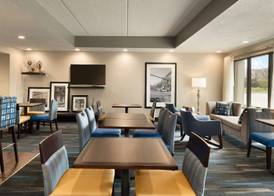 Hampton Inn Appleton-Fox River Mall Area 4