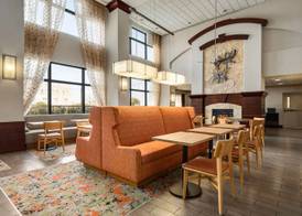 Hampton Inn & Suites San Marcos 5