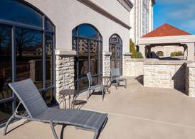 Hampton Inn & Suites Kansas City-Country Club Plaza 3