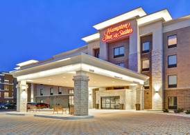 Hampton Inn & Suites Detroit/Warren 2
