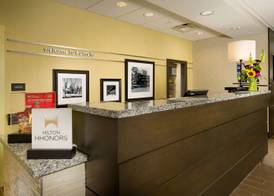 Hampton Inn & Suites Buffalo Airport 5