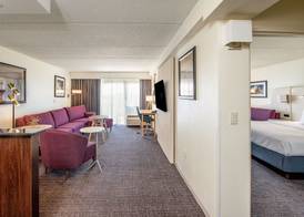 Crowne Plaza MILWAUKEE AIRPORT by IHG 5