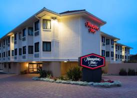 Hampton Inn Monterey 2
