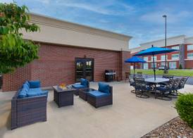 Hampton Inn & Suites Madisonville 4