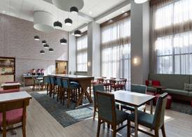 Hampton Inn & Suites Dothan 3