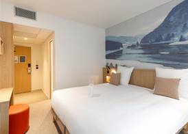 Kyriad Montbéliard Sochaux Hôtel & Spa 4