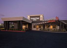 DoubleTree by Hilton Chico 3