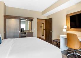 DoubleTree by Hilton Summerville Nexton 4