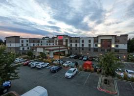Hampton Inn & Suites DuPont 2