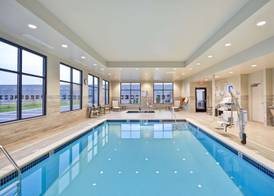 Hampton Inn Livonia Detroit 5