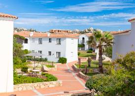 Mangia's Santa Teresa Sardinia, Curio Collection by Hilton 5