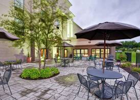 Hampton Inn & Suites New Hartford 4