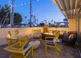 Redondo Beach Hotel, Tapestry Collection by Hilton 5