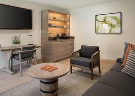 Embassy Suites by Hilton Napa Valley 2