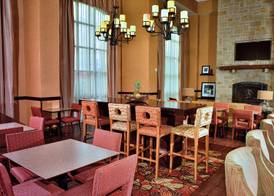Hampton Inn & Suites Fredericksburg 4