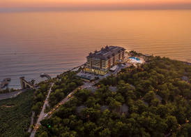 Utopia World Resort Hotel 5