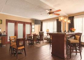 Hampton Inn Des Moines-Airport 5