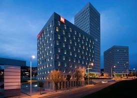Ibis Barcelona Santa Coloma 2