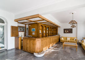 Kamari Blue Boutique Hotel 3
