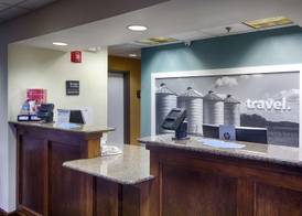 Hampton Inn Salina 5