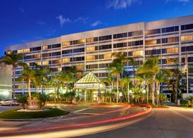 DoubleTree by Hilton LAX/El Segundo 3