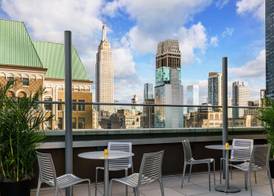 DoubleTree by Hilton New York Times Square South 4
