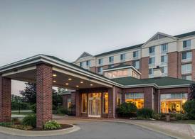 Hilton Garden Inn Detroit Metro Airport 3
