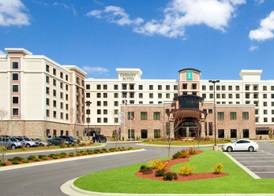 Embassy Suites by Hilton Fayetteville Fort Bragg 4