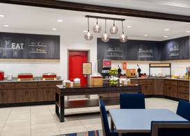 Hampton Inn Charleston-North 5