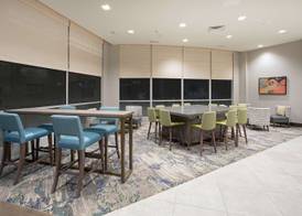 Hilton Garden Inn Omaha Aksarben Village 4
