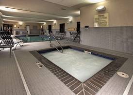 Hampton Inn Defiance 4