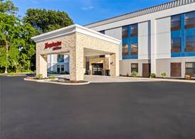 Hampton Inn Portage 5