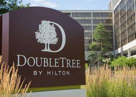 DoubleTree by Hilton Chicago - Oak Brook 3
