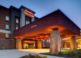 Hampton Inn & Suites by Hilton Pittsburg Kansas Crossing Casino near PSU 2