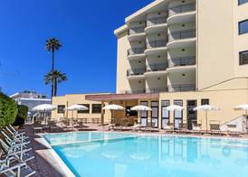 Rina Hotel 3
