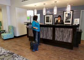 Hampton Inn & Suites Winnie 5