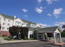 Hilton Garden Inn Westbury 2
