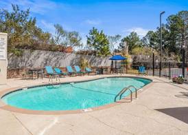 Hampton Inn Columbus North 4