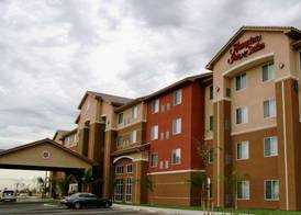 Hampton Inn & Suites Bakersfield North-Airport 2
