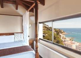 Hotel Roger de Flor by Seleqtta 2