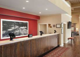 Hampton Inn & Suites New Orleans Convention Center 5