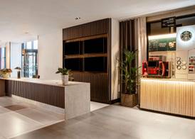Radisson RED London Heathrow 4