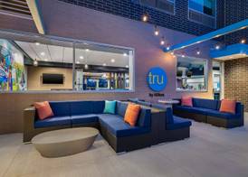Tru By Hilton Oshkosh 2