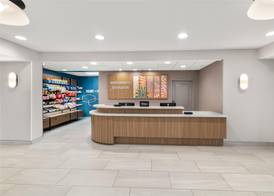 Hampton Inn & Suites New Castle 3